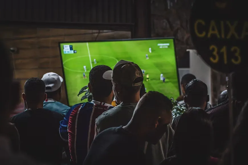 From Tv To Mobile Betting Apps: How International Fans Are Following European Football This Season?
